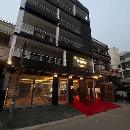 Hotel Grey Sky New Delhi Ngoại thất bức ảnh